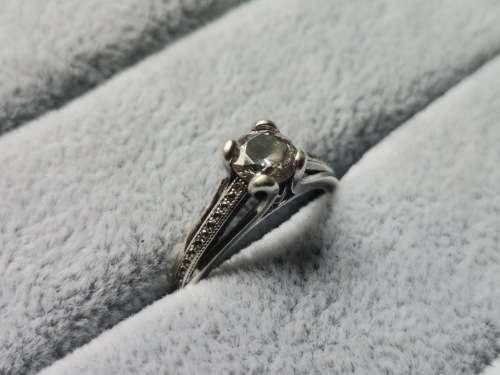 DISCOUNT!! Stunning SIlver Ring