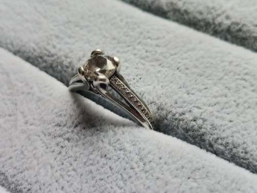 DISCOUNT!! Stunning SIlver Ring