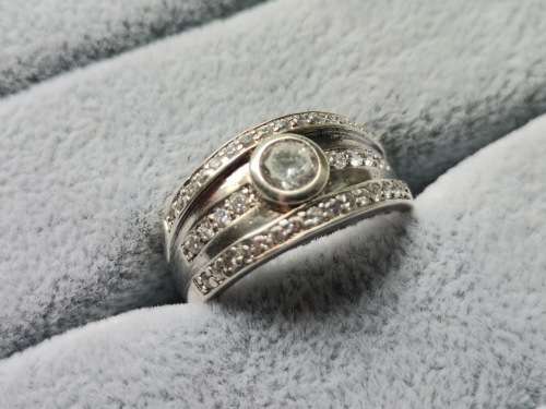 Dazzling Silver Ring