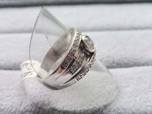 Dazzling Silver Ring