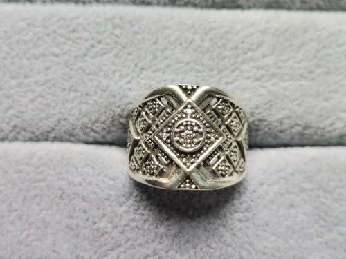 DISCOUNT!! Detailed Silver Ring