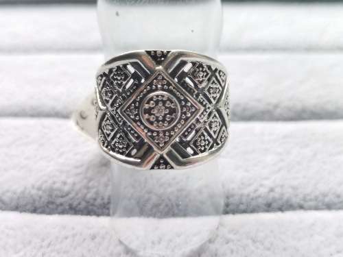 DISCOUNT!! Detailed Silver Ring