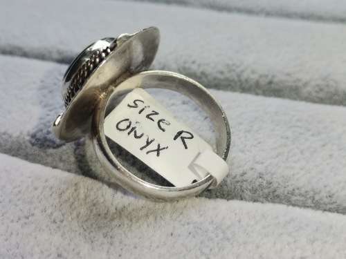 DISCOUNT!! Detailed Silver Onyx Ring