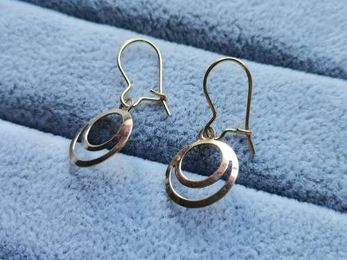 Pretty 9ct Gold Earrings