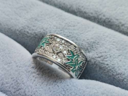 DISCOUNT!! Dazzling Silver Ring