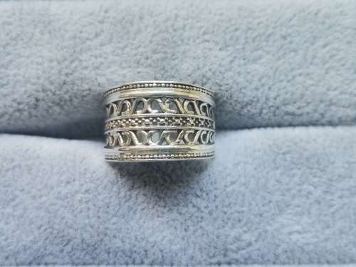 DISCOUNT!! Detailed Wavy Silver Ring