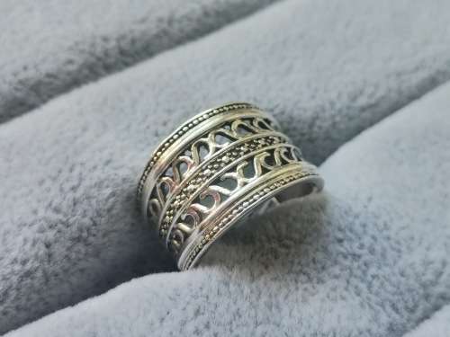 DISCOUNT!! Detailed Wavy Silver Ring