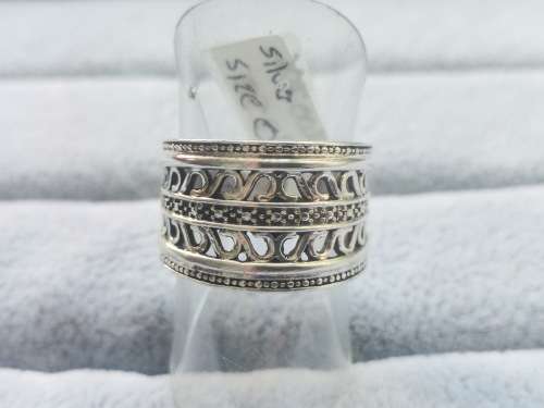 DISCOUNT!! Detailed Wavy Silver Ring