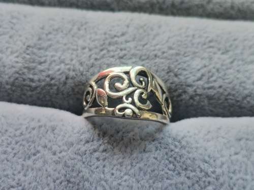 DISCOUNT!! Detailed Silver Ring