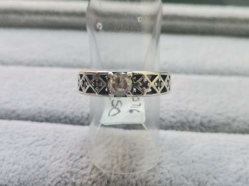 DISCOUNT!! Pretty Silver Ring
