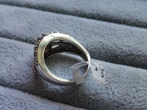 DISCOUNT!! Dazzling SIlver Ring