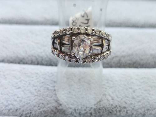 DISCOUNT!! Dazzling SIlver Ring