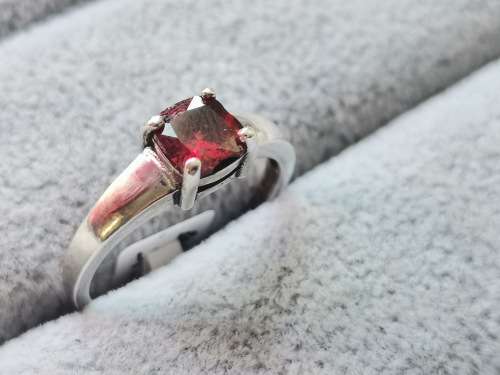 DISCOUNT!! Silver Solitaire Ring
