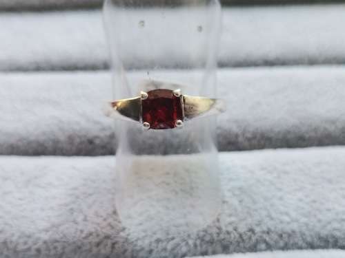 DISCOUNT!! Silver Solitaire Ring