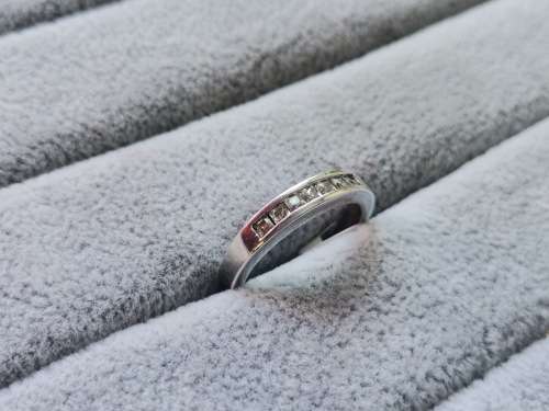 DISCOUNT!! Pretty Silver Ring