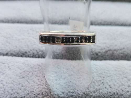 DISCOUNT!! Stunning Silver Ring