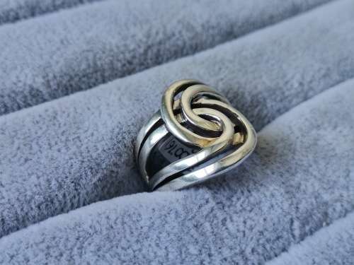 DISCOUNT!! Unique Silver Ring