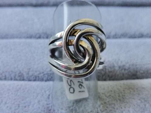 DISCOUNT!! Unique Silver Ring