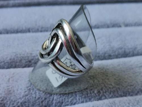 DISCOUNT!! Unique Silver Ring