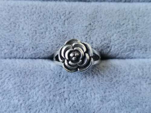 DISCOUNT!! Silver Flower Ring