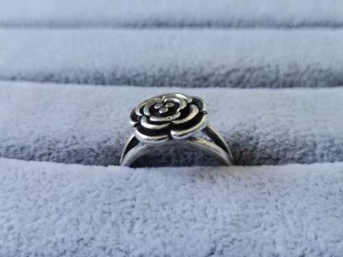 DISCOUNT!! Silver Flower Ring