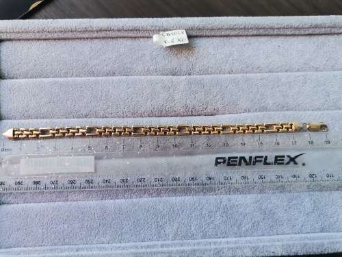 Stunning 9ct Gold Bracelet