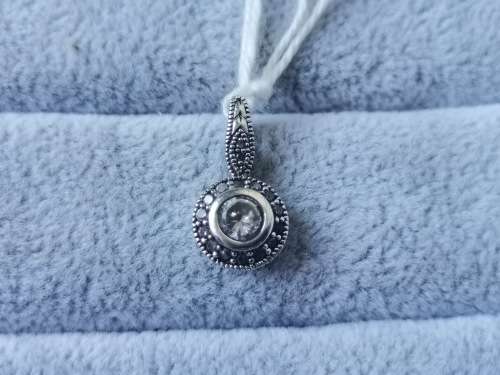 ***R1 Auction** Gorgeous Silver Pendant