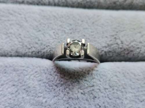 DISCOUNT!! Silver Solitaire Ring