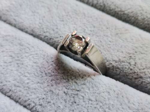 DISCOUNT!! Silver Solitaire Ring