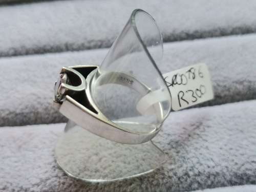 DISCOUNT!! Silver Solitaire Ring
