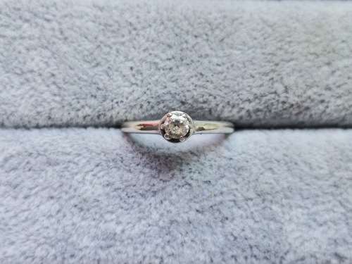 *R1 Auction* Silver Solitaire Ring
