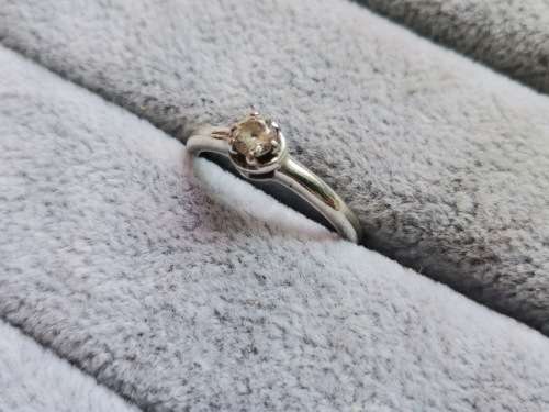 *R1 Auction* Silver Solitaire Ring