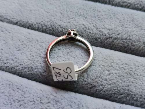 *R1 Auction* Silver Solitaire Ring