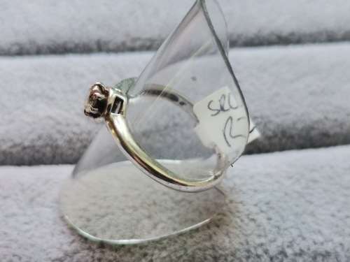 *R1 Auction* Silver Solitaire Ring