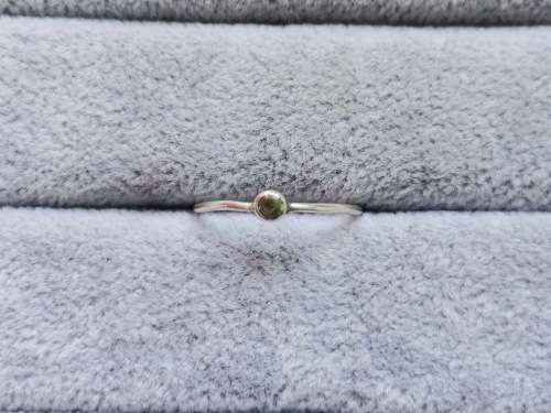 DISCOUNT!! Dainty Silver Solitaire Ring