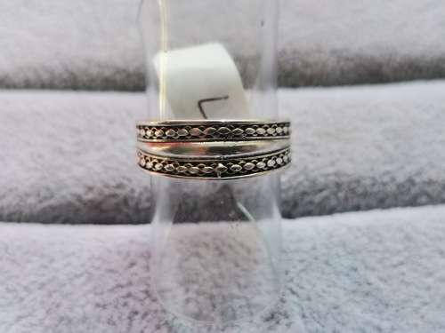 DISCOUNT!! Patterned Silver Ring