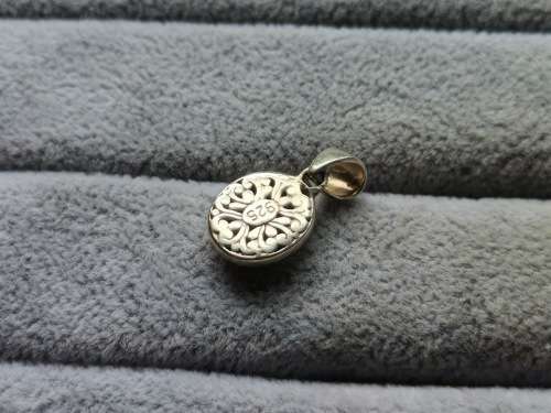 DISCOUNT!! Detailed Silver Pendant