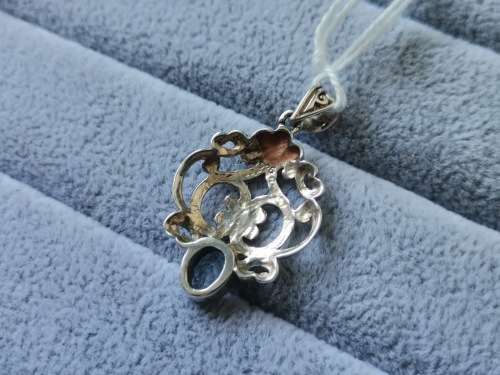 Discount!! Detailed Silver Topaz Pendant