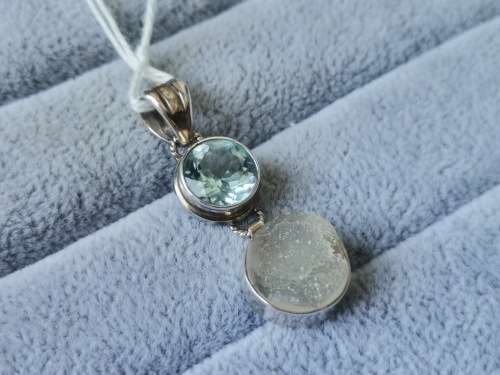 Discount!! Silver Topaz Pendant