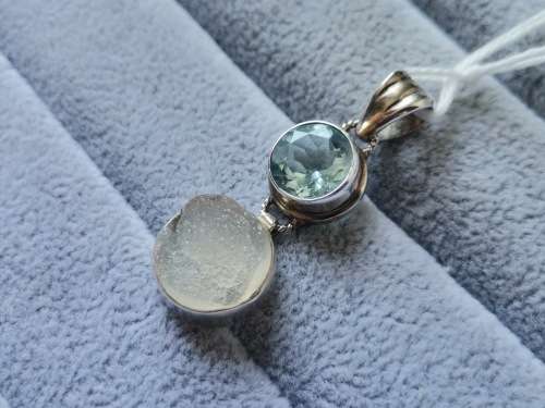 Discount!! Silver Topaz Pendant