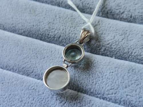 Discount!! Silver Topaz Pendant