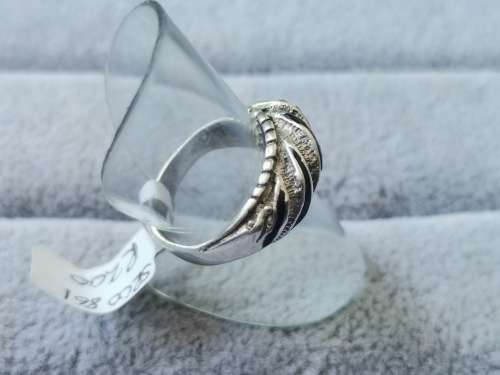 Discount!! Dainty Silver Ring