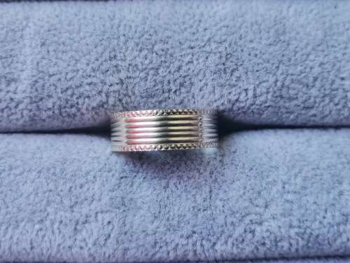 Discount!! Patterned Silver Ring