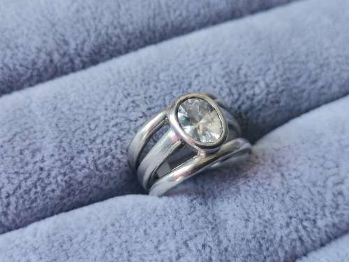 Discount!! Silver Solitaire Ring