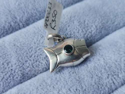 Discount!! Cute Silver Fish Pendant