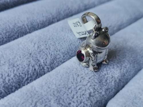 Discount!! Cute Silver Frog Pendant