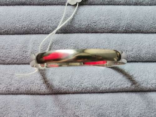 Discount!! Medium Silver Bangle