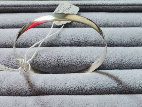 Discount!! Medium Silver Bangle
