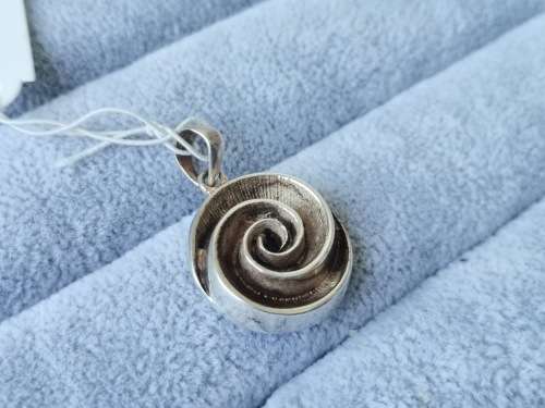 Discount!! Silver Flower Pendant
