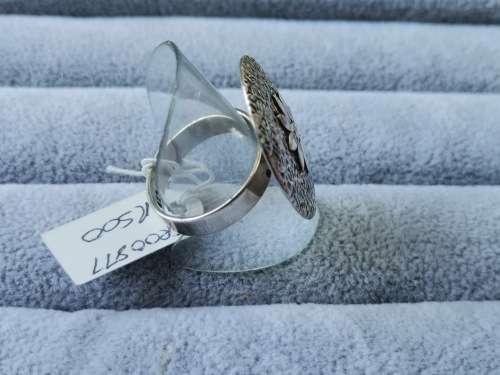 Discount!! Silver Flower Ring